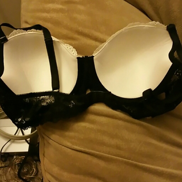 Victoria Secret bra - Picture 2 of 3