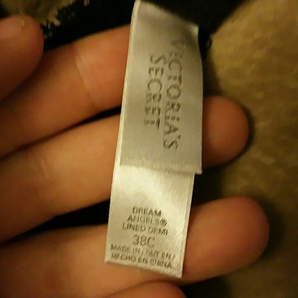 Victoria Secret bra - Picture 3 of 3