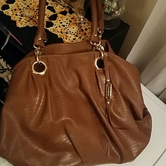 Steve Madden hand bag : huge!
