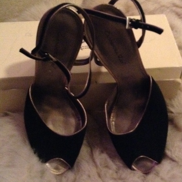 Cassandra Ray Black Suede Ankle Strap Heels - Picture 1 of 4