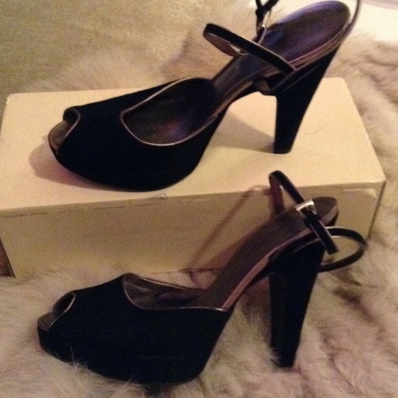 Cassandra Ray Black Suede Ankle Strap Heels - Picture 2 of 4