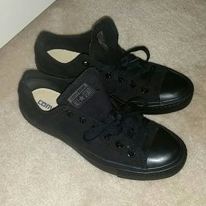 Black converse