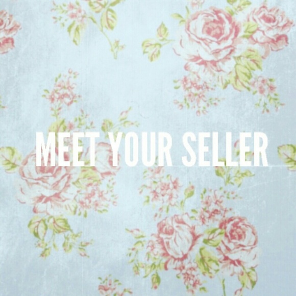 Meet your Seller💟💟