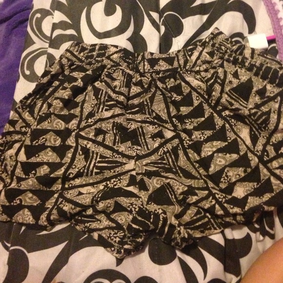 Pattern shorts - Picture 3 of 4