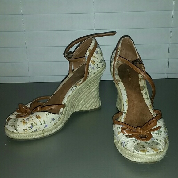 Sandals/wedges