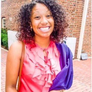 Meet your Posher, Elena