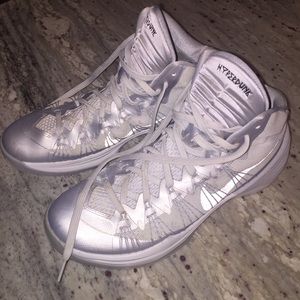 Men's Nike Hyperdunk basketball shoes