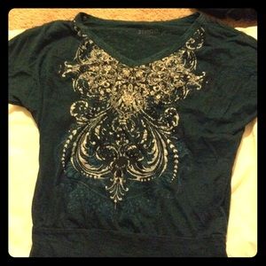 Green and white designed cut off