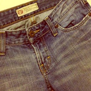 Buckle jeans
