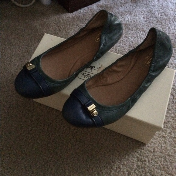 Coach flats