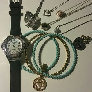 LOTS OF JEWELRY, WILLING TO BUNDLE AND NEGOTIATE