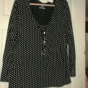 Old navy white and black polka long sleeve shirt