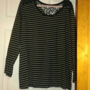 Black and white lace long sleeve top