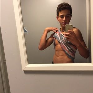 Meet your Posher, Travis