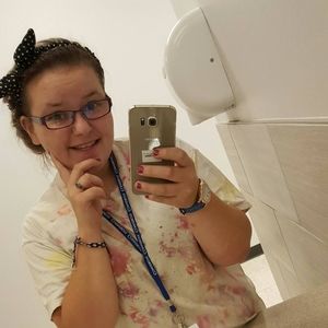 Meet your Posher, Karrina