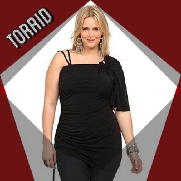 Black keyhole one-shoulder top