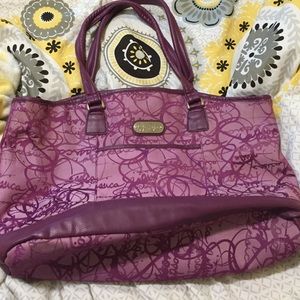 Jessica Simpson purple tote