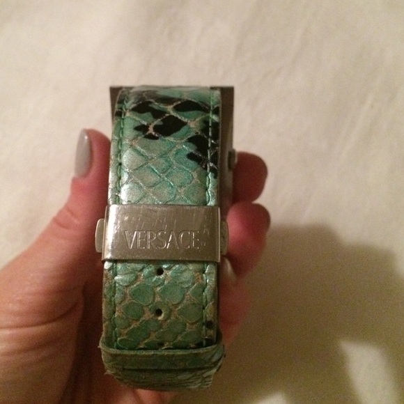 Watch - Picture 2 of 7