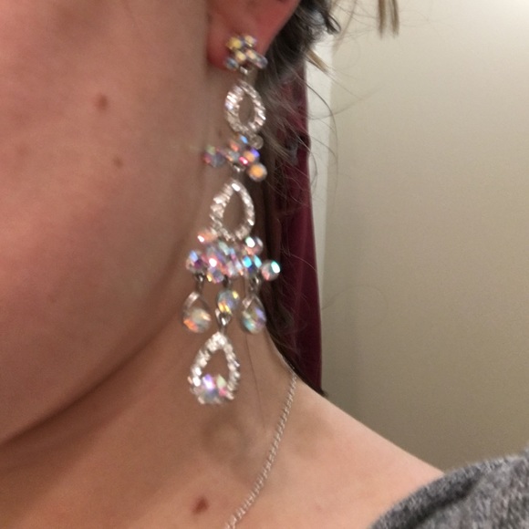 Pageant earrings - Picture 3 of 3