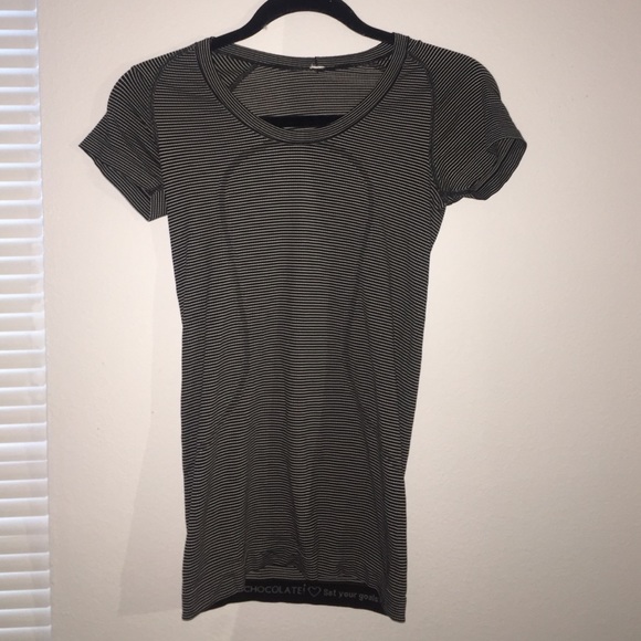Short sleeve lululemon top