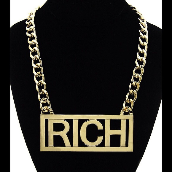 Big bold RICH pendent with big gold chain