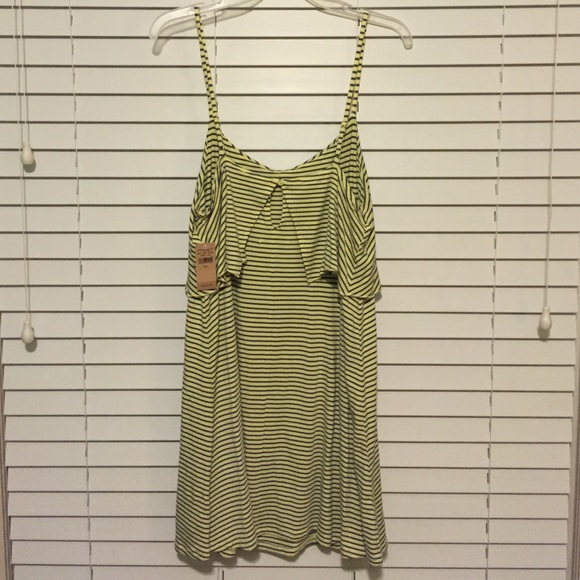Yellow & gray striped dress - Picture 2 of 4