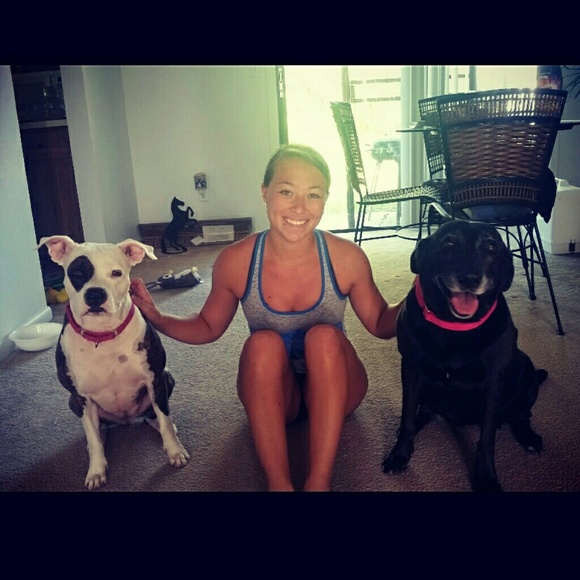 Meet your Posher, Taylor - Picture 2 of 4