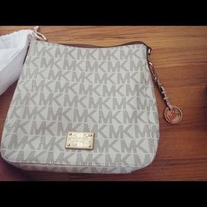 Authentic Michael Kors Jet Set Travel Logo Bag