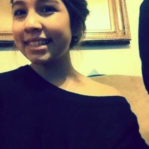 Meet your Posher, Claudia