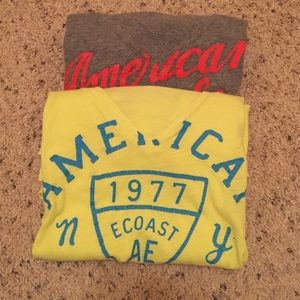 Set of 2 short sleeve V Neck