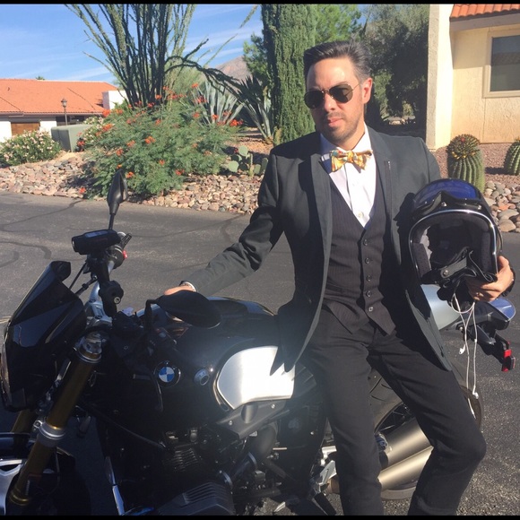 Meet your Posher, Ricardo - Picture 2 of 4