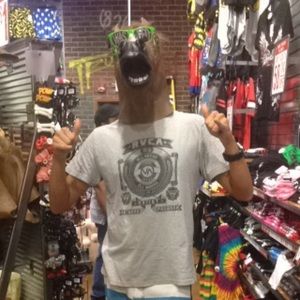 Meet your Posher, Cam