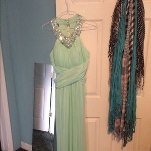 Dress like new only wore 1 time