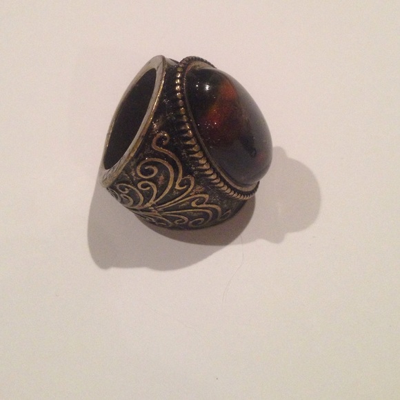 Ring - Picture 2 of 2
