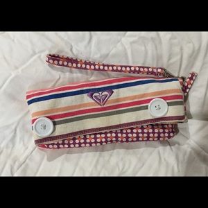 Roxy wristlet