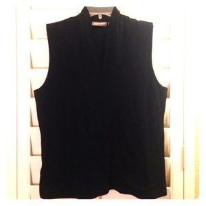 Black croft and barrow v-neck tank top