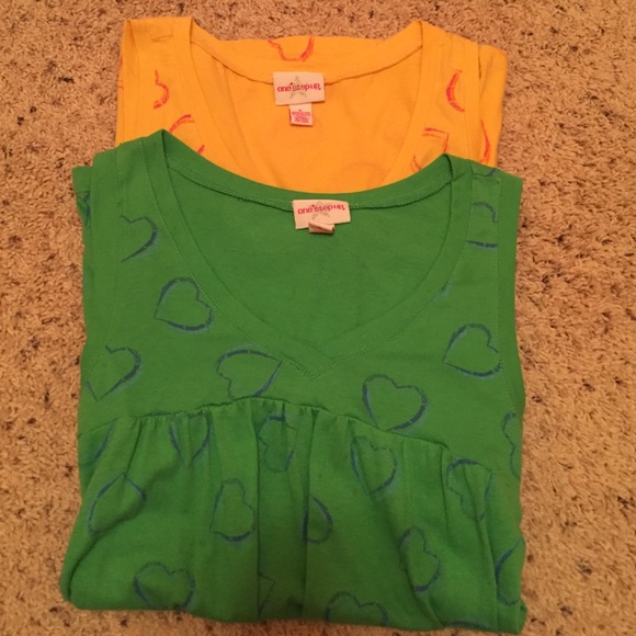 Set of 2 sleeveless tops - Picture 1 of 3