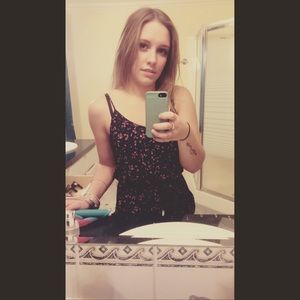 Meet your Posher, Stephanie