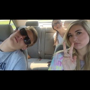 Meet your Posher, Kayla