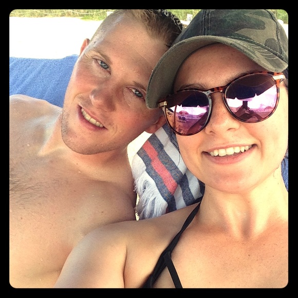 Meet your Posher, Samantha - Picture 1 of 1