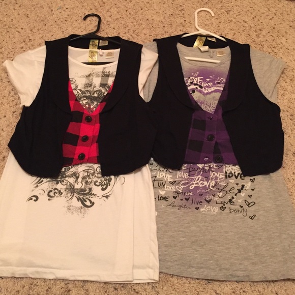 2 short sleeve tops w/ matching vests - Picture 1 of 3