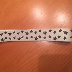 White belt with black star studs