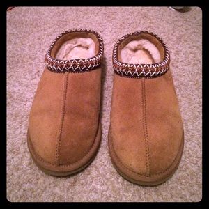 Tan Ugg slip on