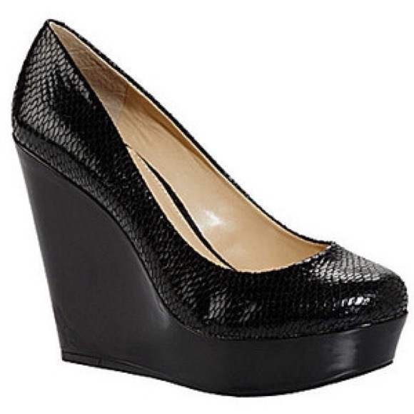 Black Snakeskin leather Gianni Bini Wedges