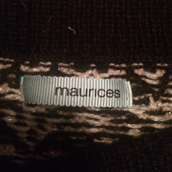 Black and cream Aztec wool skirt from Maurice's. - Picture 3 of 3