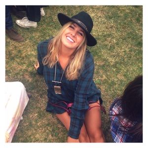 Meet your Posher, Regan