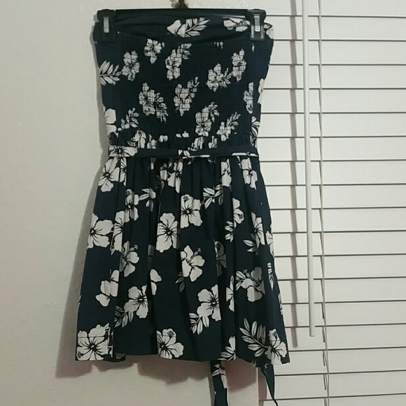 Hawaiian Dress - Picture 2 of 2