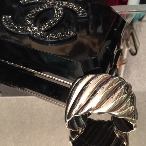SOLD another site David Yurman Sculpted Cuff - Picture 2 of 4
