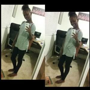 Meet your Posher, Cami