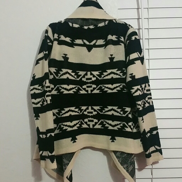 Tribal cardigan - Picture 2 of 2